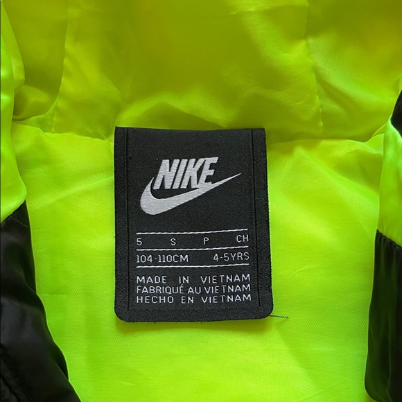 Nike Kids Jacket - Black and Neon Green - Picture 2 of 5
